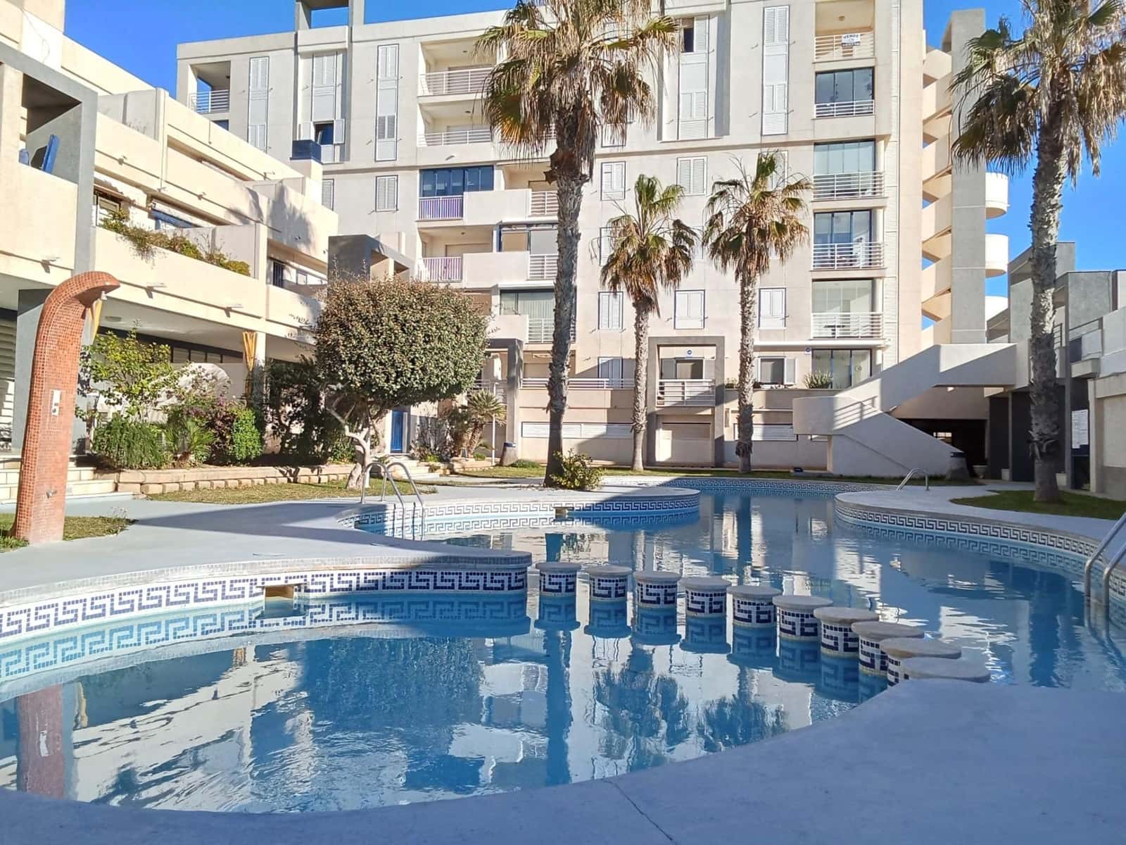 2 soverom Leilighet til salgs i Torrevieja med svømmebasseng - € 349 000 (Ref: 10084040)