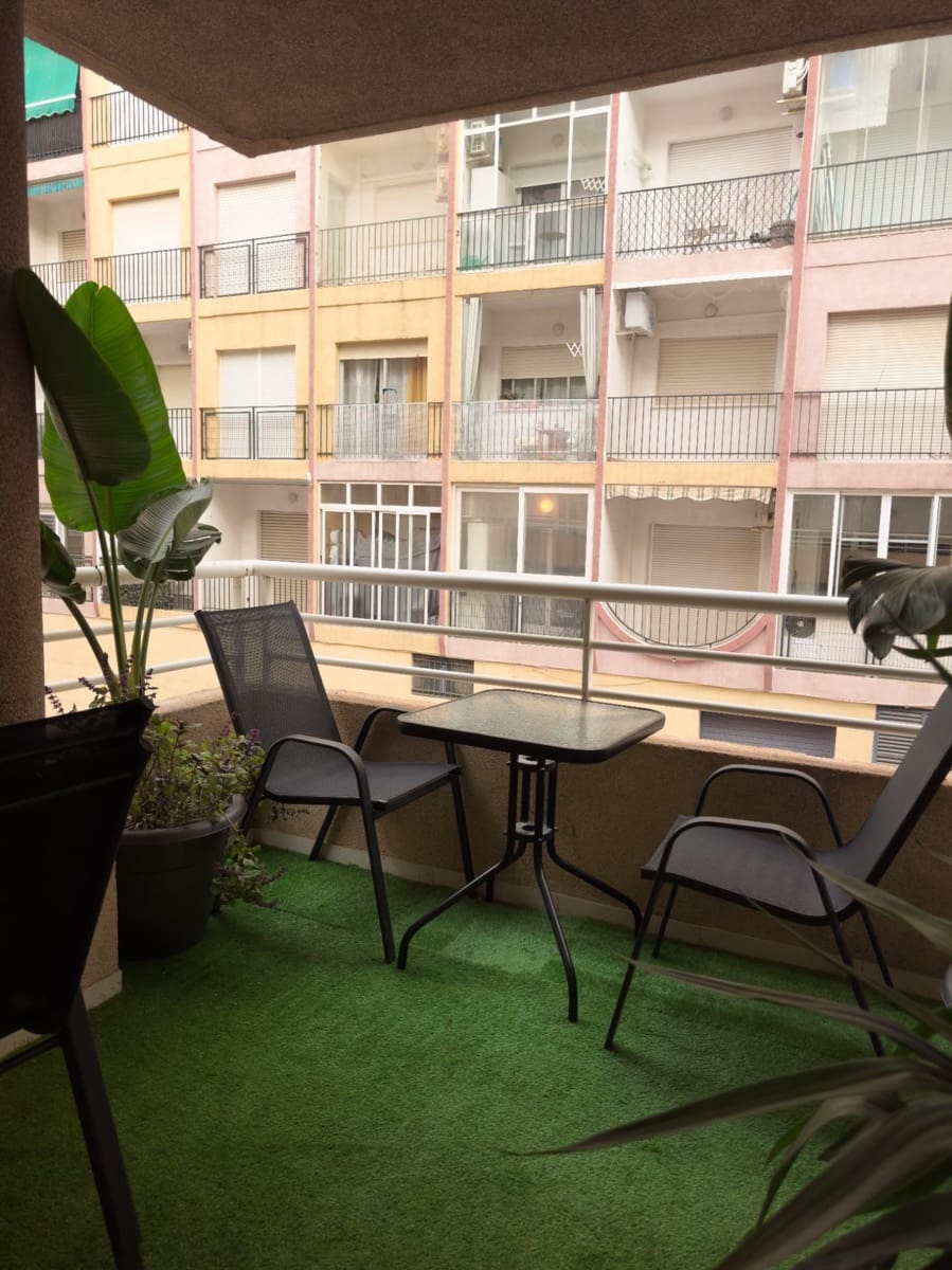 2 Zimmer Apartment zu verkaufen in Torrevieja - 189.000 € (Ref: 10084046)