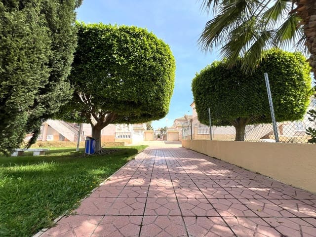 2 soveværelse Bungalow til salg i Aguas Nuevas, Torrevieja med swimmingpool garage - € 180.000 (Ref: 10084048)