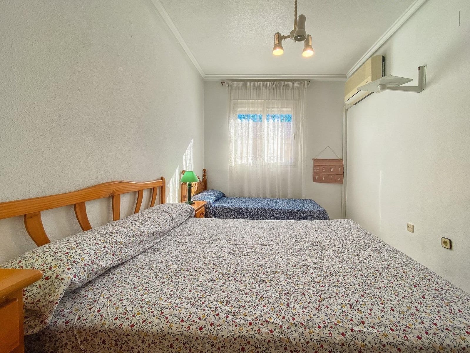 2 Zimmer Apartment zu verkaufen in Torrevieja mit Pool - 157.000 € (Ref: 10084068)