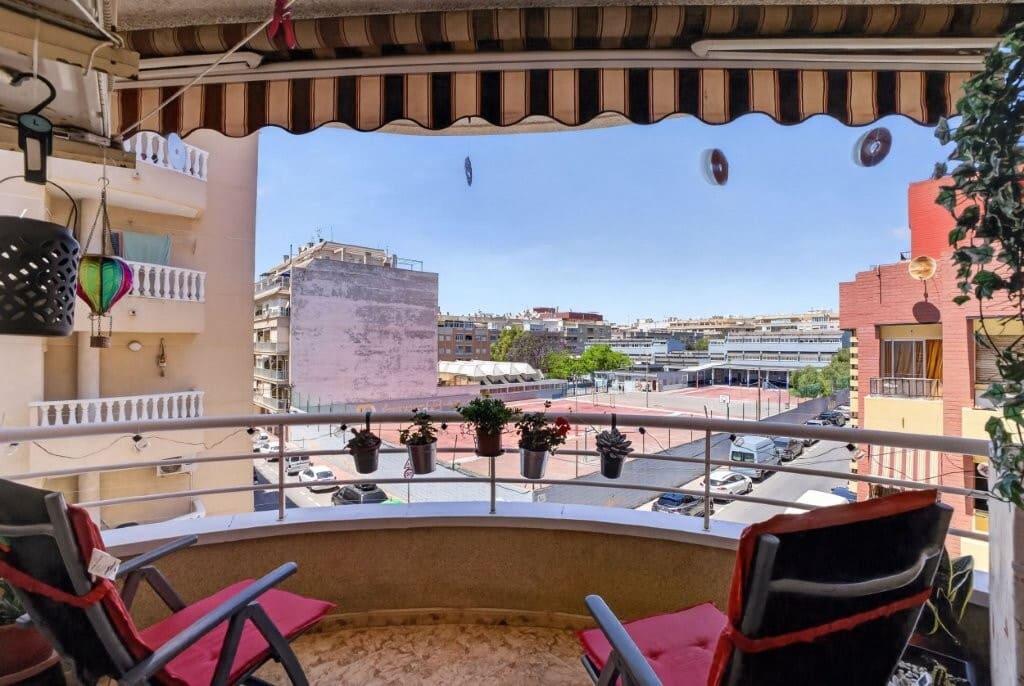 3 Zimmer Apartment zu verkaufen in Torrevieja mit Pool - 159.000 € (Ref: 10084073)