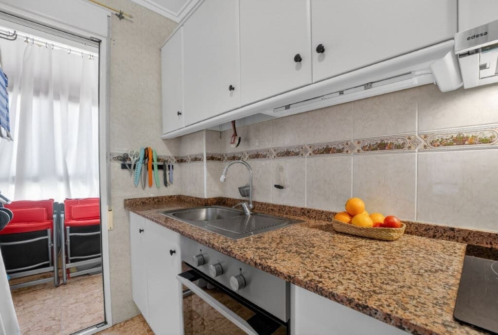 3 Zimmer Apartment zu verkaufen in Torrevieja mit Pool - 159.000 € (Ref: 10084073)