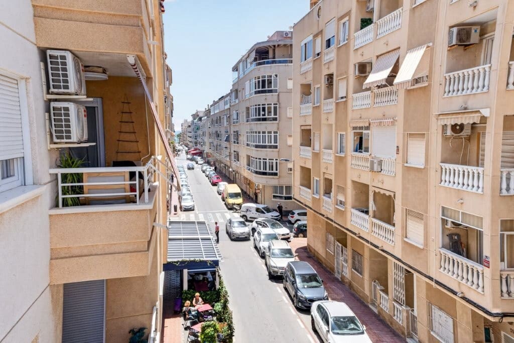 3 Zimmer Apartment zu verkaufen in Torrevieja mit Pool - 159.000 € (Ref: 10084073)