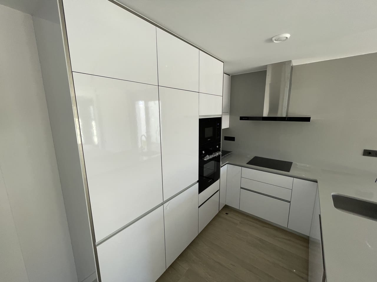 4 bedroom Apartment for sale in Pilar de la Horadada with garage - € 575,000 (Ref: 10084084)