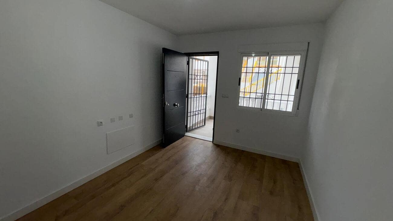 2 camera da letto Bungalow in vendita in Torrevieja con piscina garage - 175.000 € (Rif: 10084090)