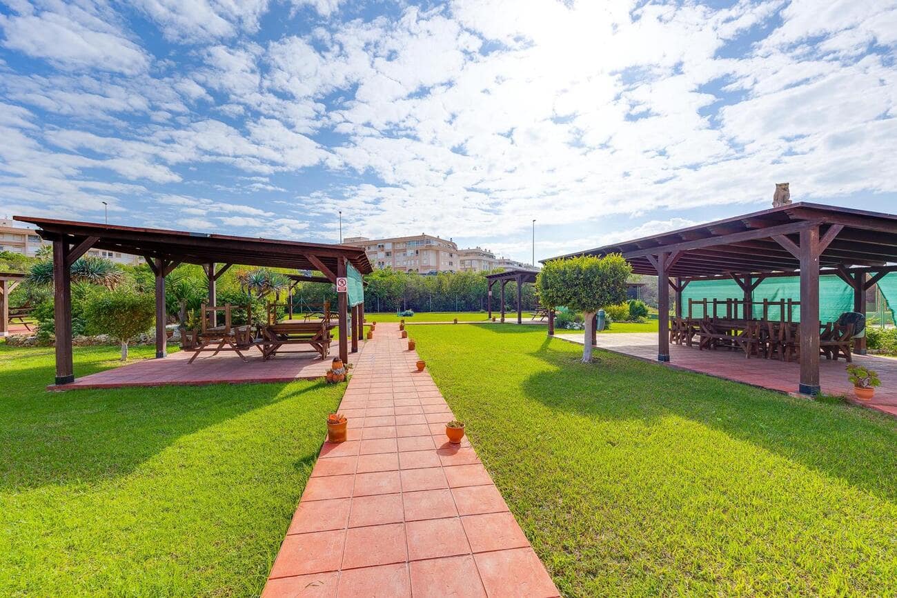 2 camera da letto Bungalow in vendita in Torrevieja con piscina garage - 175.000 € (Rif: 10084090)