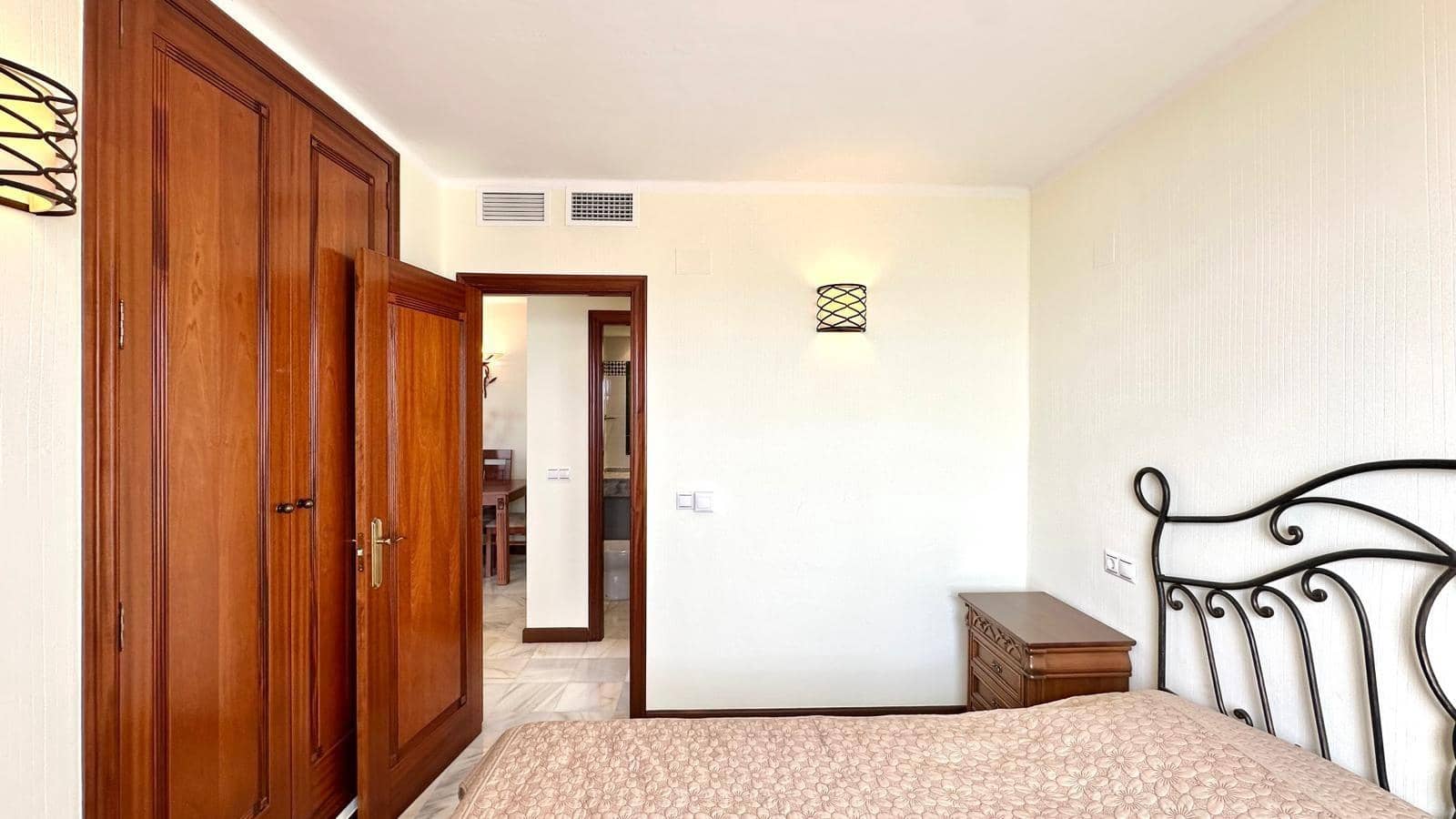 3 quarto Apartamento para venda em Torrevieja com piscina - 369 900 € (Ref: 10084093)