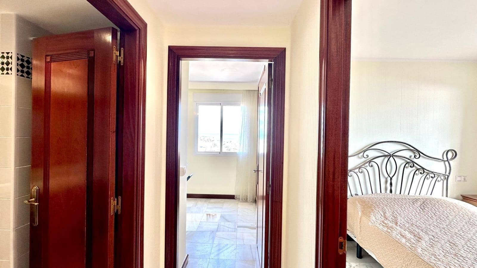 3 quarto Apartamento para venda em Torrevieja com piscina - 369 900 € (Ref: 10084093)