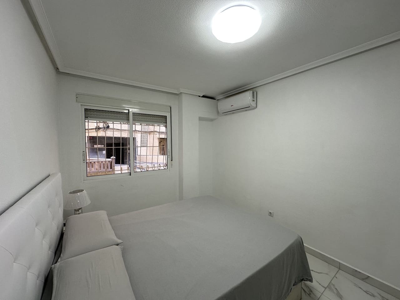 2 soverom Leilighet til salgs i Torrevieja med garasje - € 184 950 (Ref: 10084107)