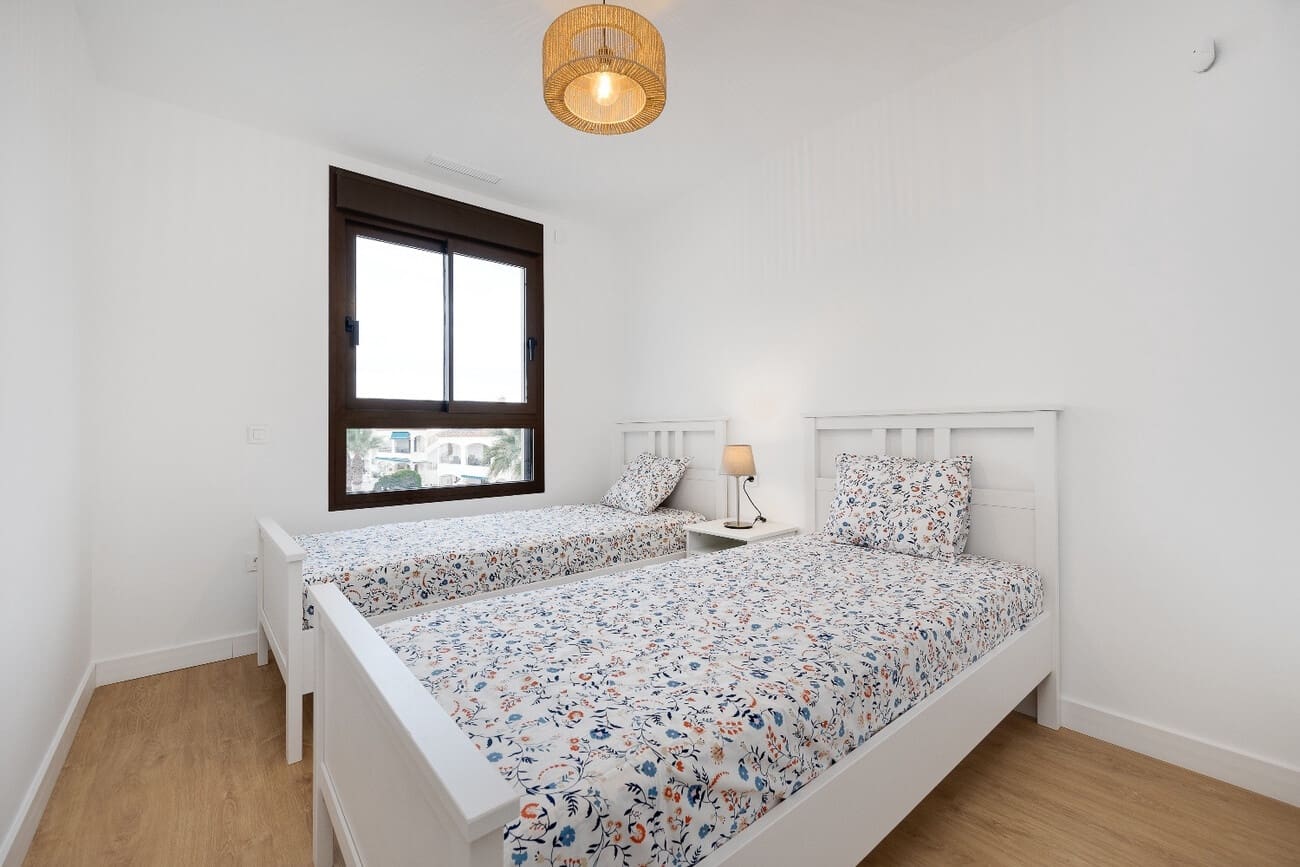 2 soveværelse Lejlighed til salg i Orihuela Costa med swimmingpool garage - € 325.000 (Ref: 10084135)