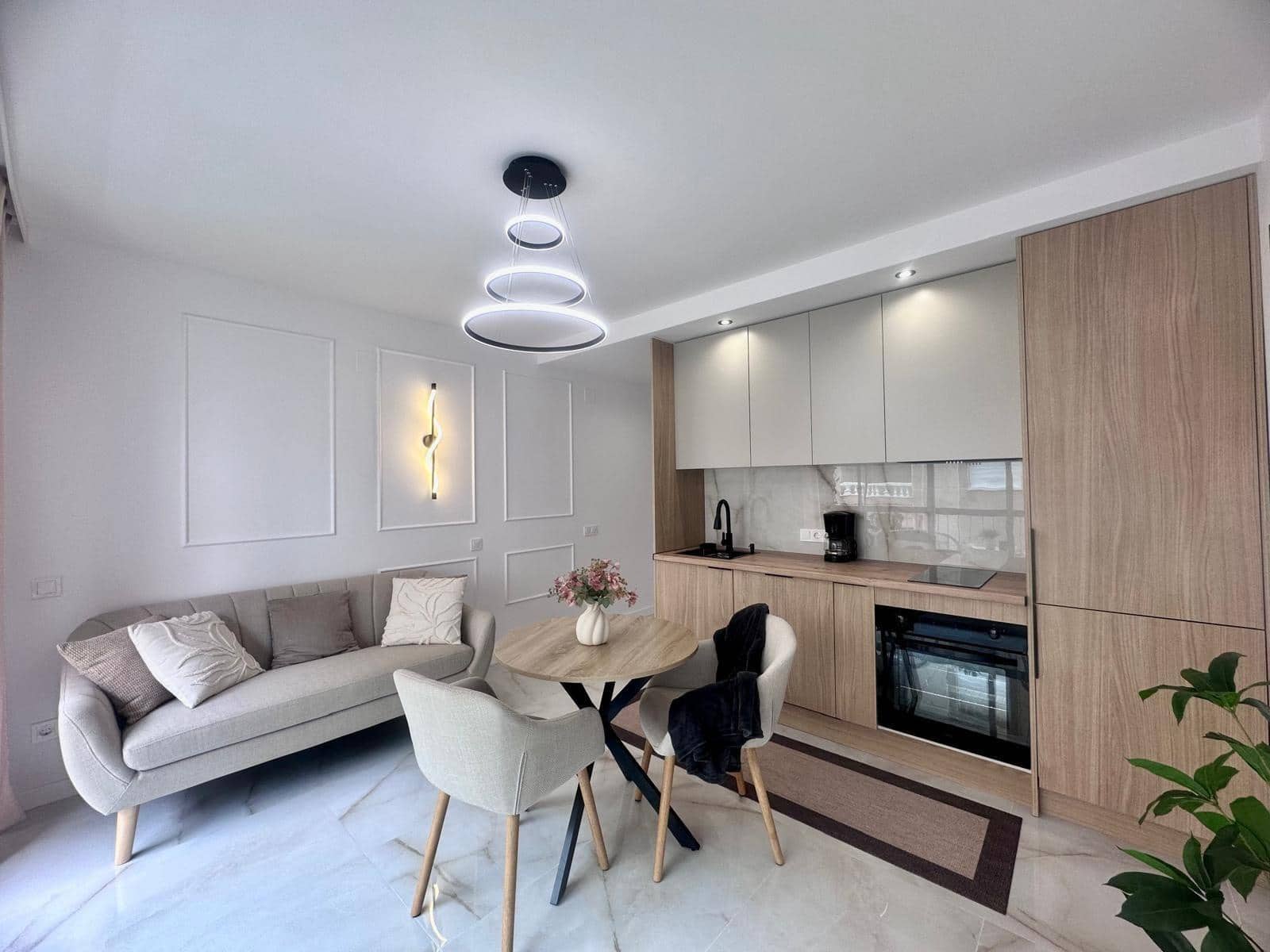 1 bedroom Apartment for sale in Torrevieja with pool - € 159,900 (Ref: 10084165)