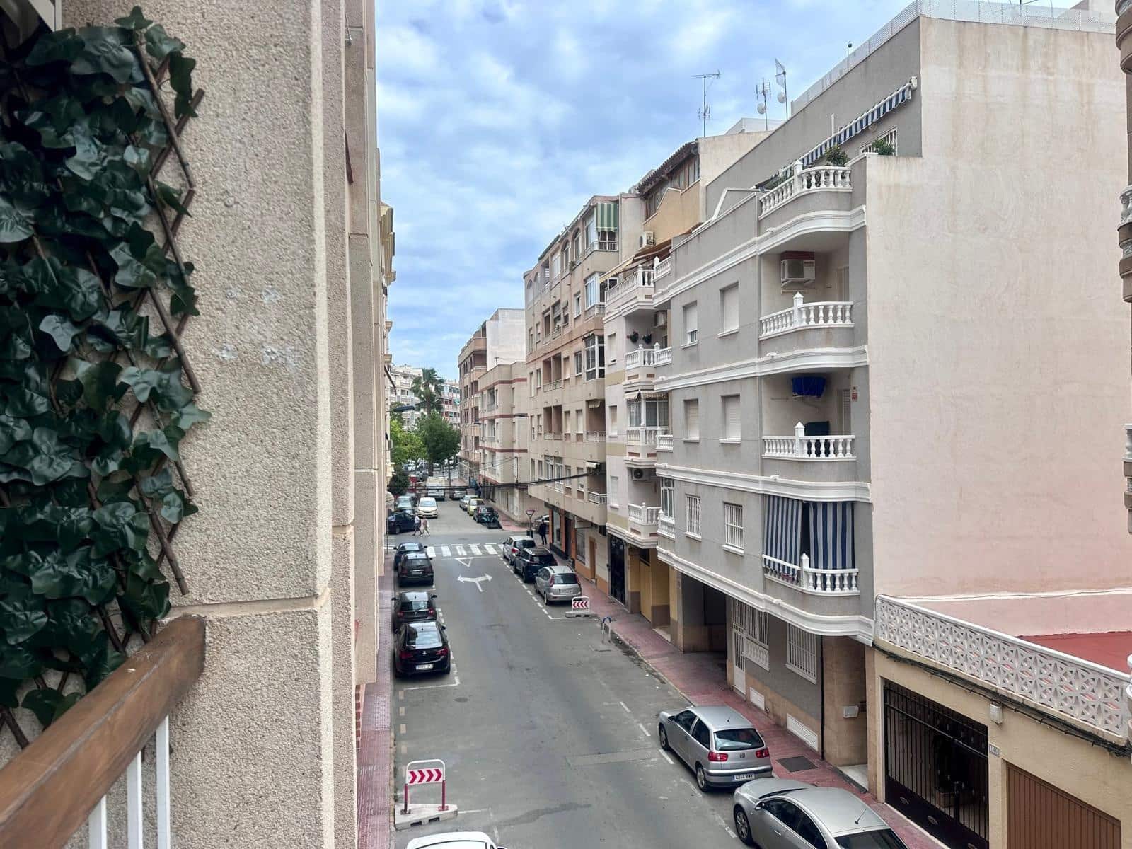 1 bedroom Apartment for sale in Torrevieja with pool - € 159,900 (Ref: 10084165)