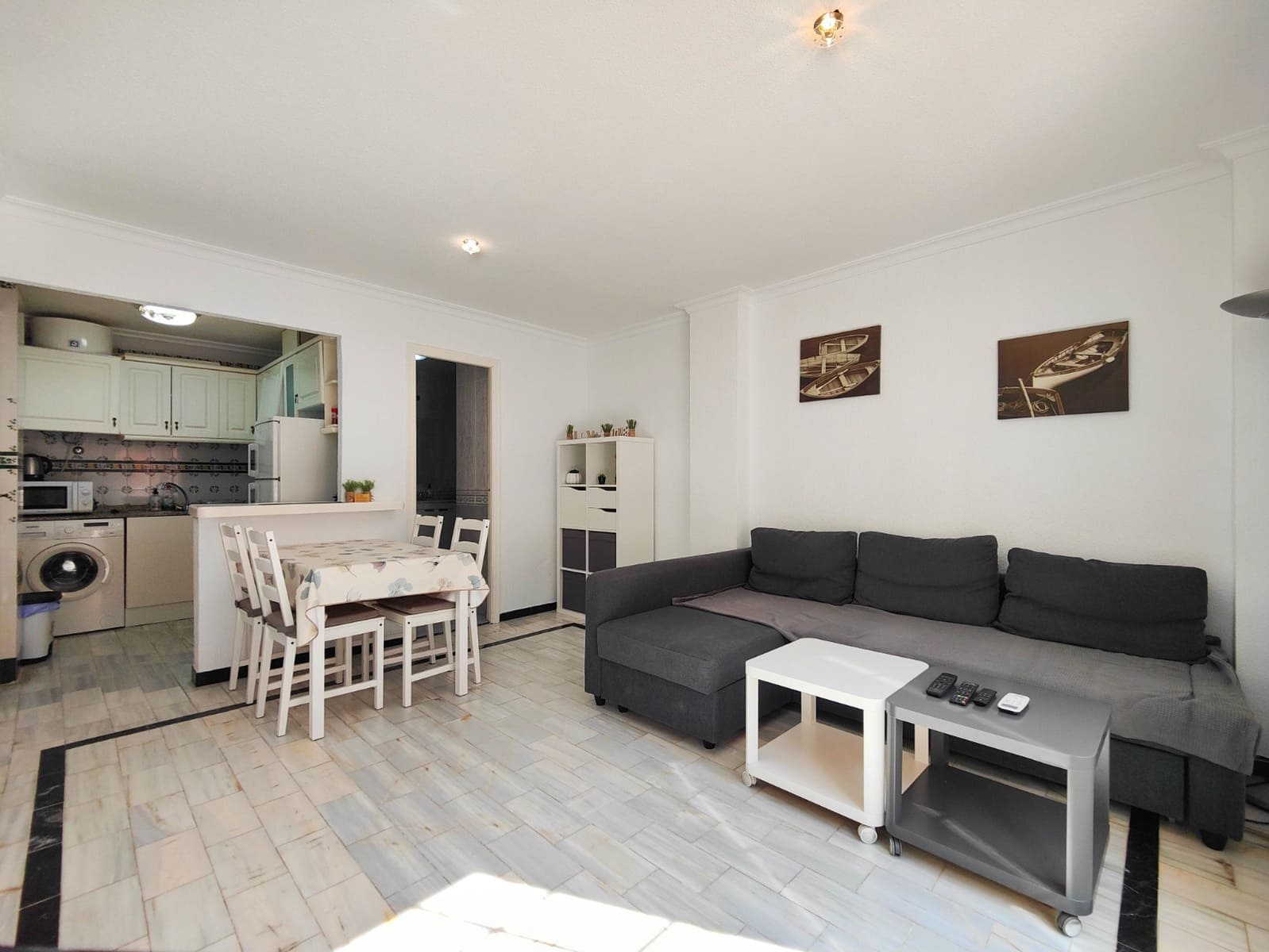 2 Zimmer Apartment zu verkaufen in Torrevieja mit Pool - 215.000 € (Ref: 10084176)