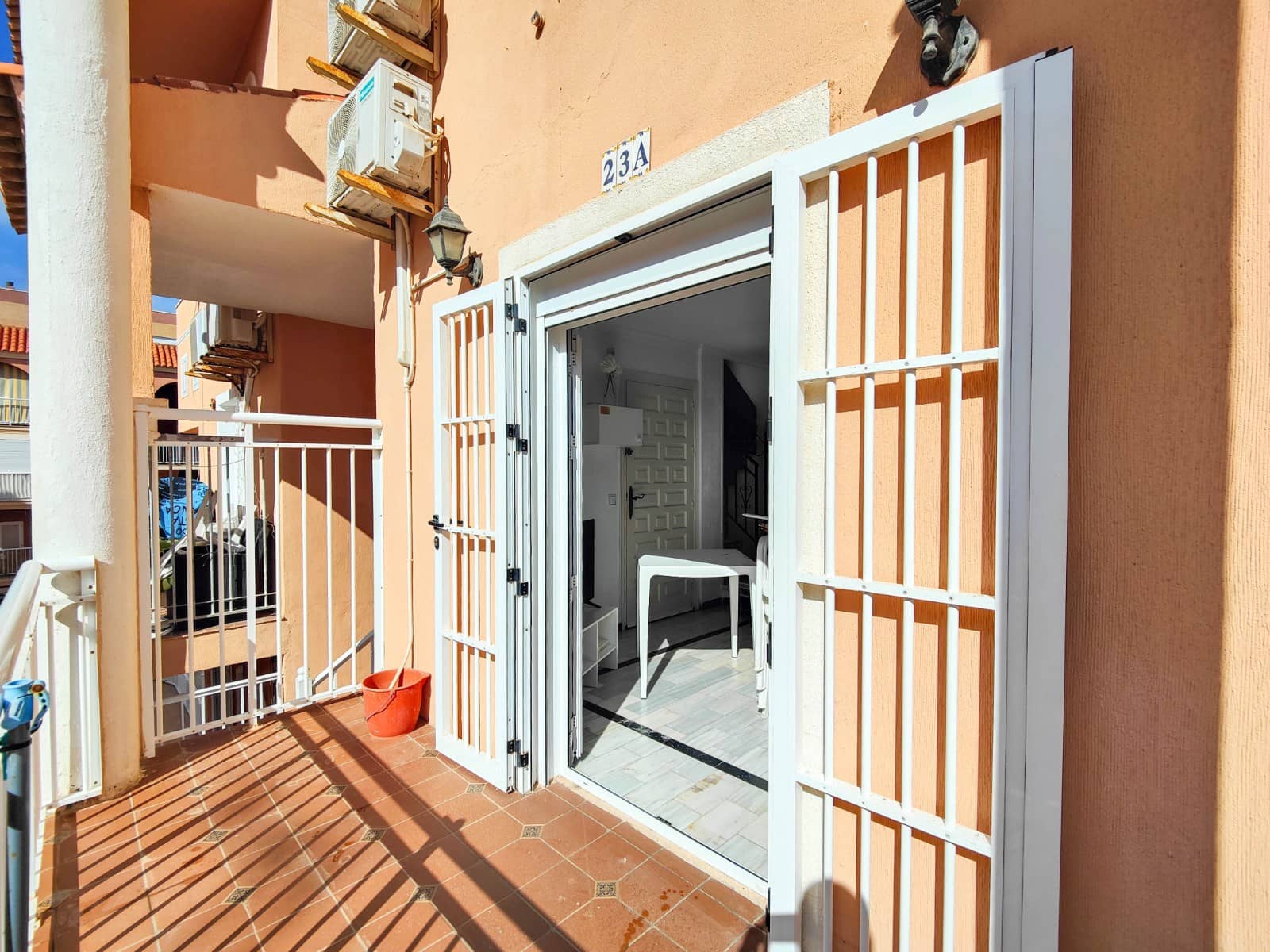 2 Zimmer Apartment zu verkaufen in Torrevieja mit Pool - 215.000 € (Ref: 10084176)