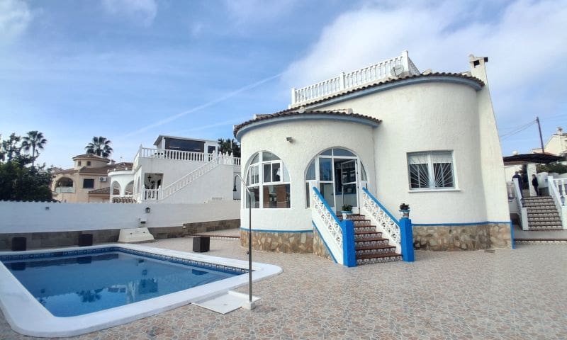 Chalet de 5 habitaciones en Rojales en venta con piscina garaje - 539.995 € (Ref: 10084187)