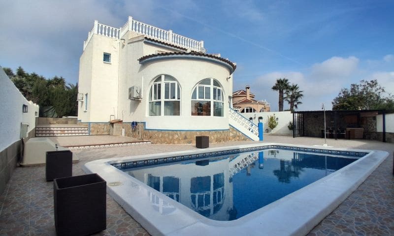 Chalet de 5 habitaciones en Rojales en venta con piscina garaje - 539.995 € (Ref: 10084187)