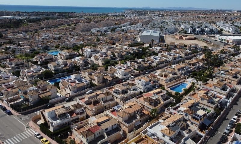 Apartamento de 3 habitaciones en Torrevieja en venta - 198.995 € (Ref: 10084189)