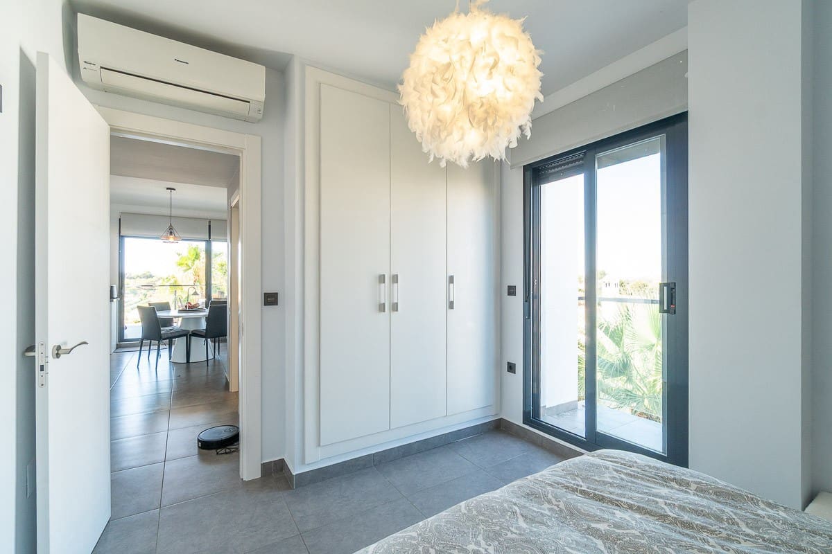 3 chambre Appartement à vendre à Villamartin avec piscine garage - 349 900 € (Ref: 10084210)