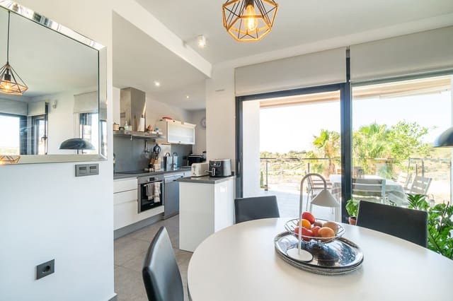 3 chambre Appartement à vendre à Villamartin, Orihuela avec piscine garage - 349 900 € (Ref: 10084210)