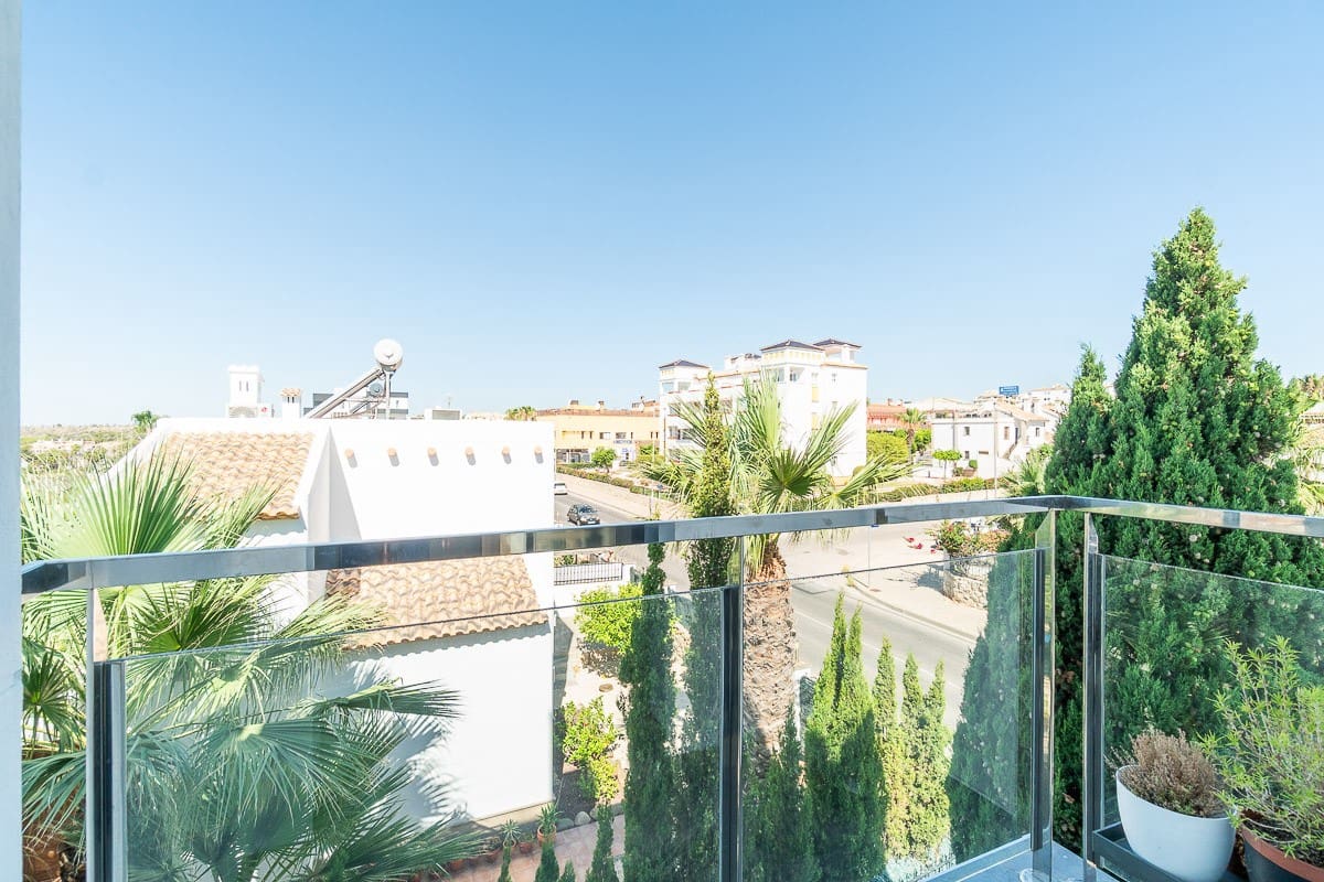 3 chambre Appartement à vendre à Villamartin avec piscine garage - 349 900 € (Ref: 10084210)