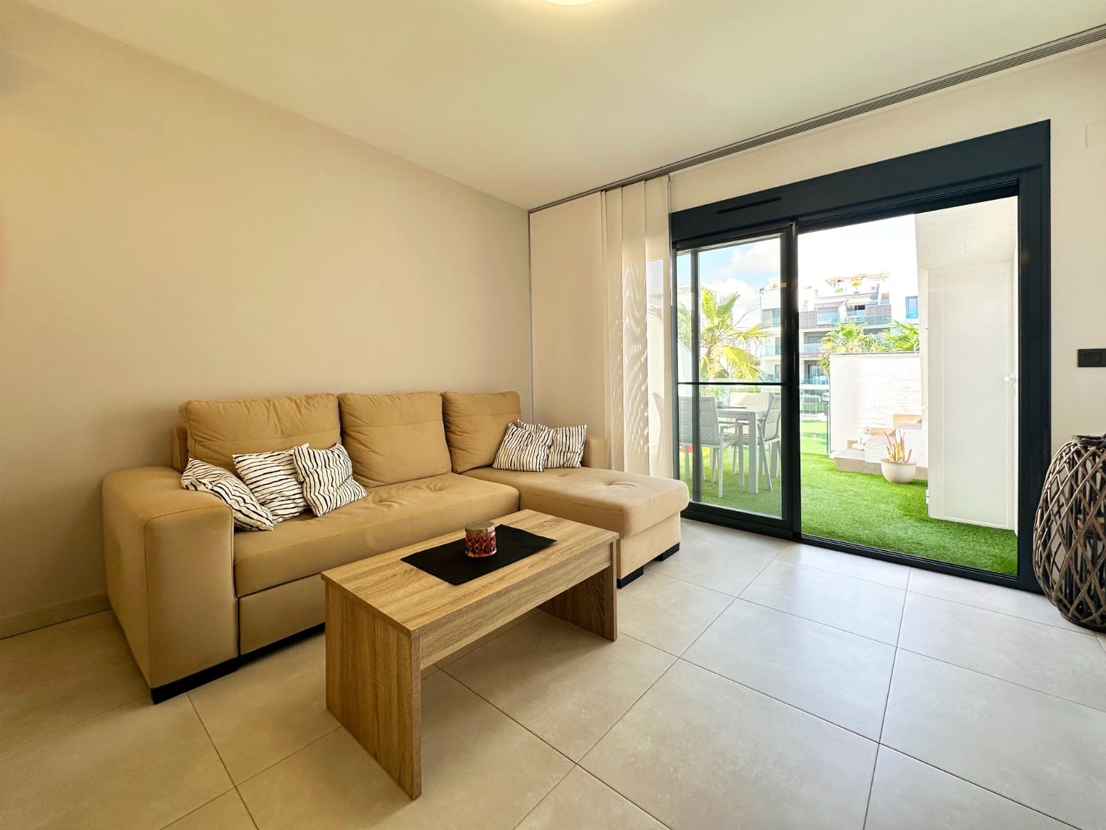 2 chambre Appartement à vendre à Guardamar del Segura avec piscine garage - 289 000 € (Ref: 10084228)