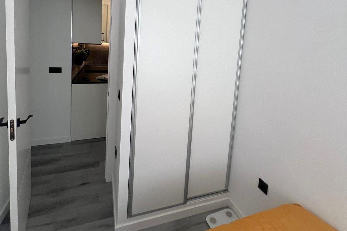Apartamento de 2 habitaciones en Torrevieja en venta - 189.000 € (Ref: 10084234)