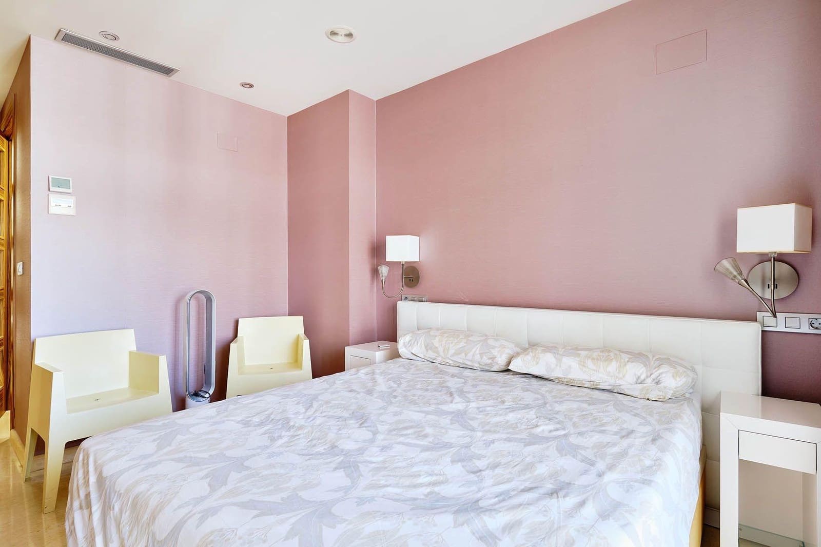 3 bedroom Apartment for sale in Torrevieja - € 525,000 (Ref: 10084257)