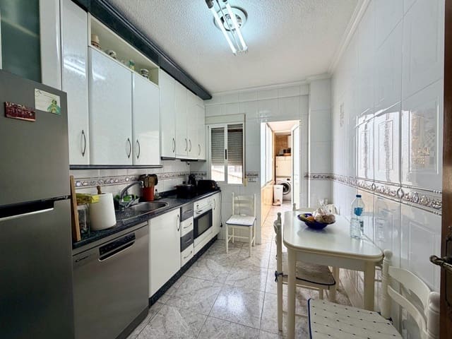 6 sovrum Lägenhet till salu i Las Piscinas Naturales, Torrevieja - 600 000 € (Ref: 10084258)