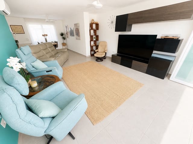Chalet de 3 habitaciones en Mar Menor Golf Resort, Torre-Pacheco en venta con piscina garaje - 575.000 € (Ref: 10084260)