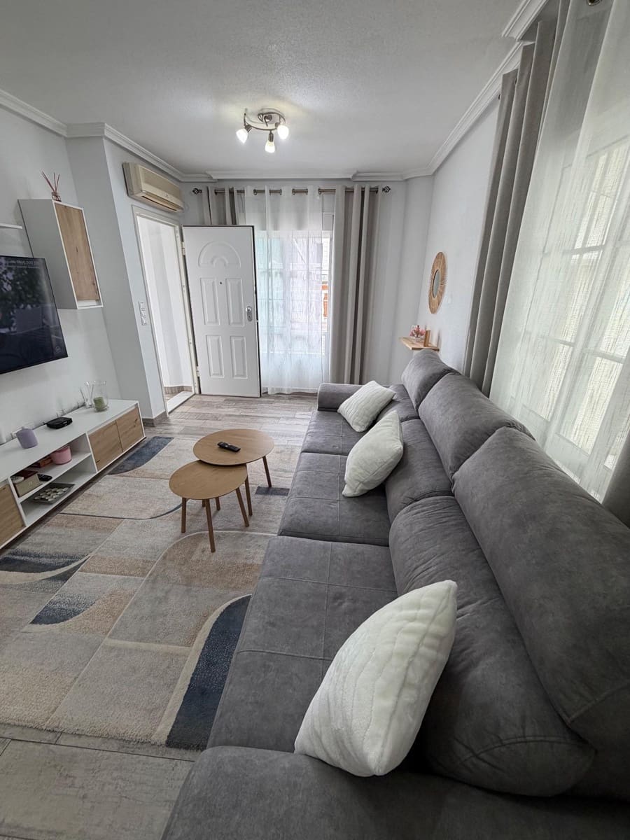 4 makuuhuone Omakotitalo myytävänä paikassa Orihuela Costa - 279 000 € (Ref: 10084263)