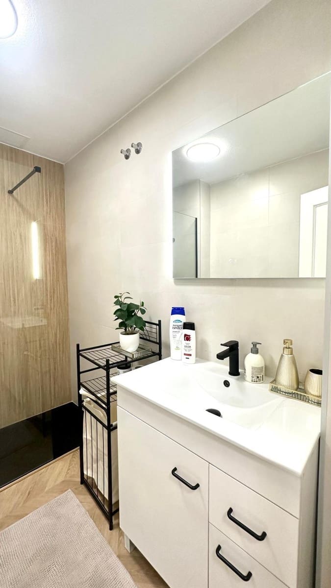 2 sypialnia Apartament na sprzedaż w Torrevieja z basenem - 164 900 € (Ref: 10084280)