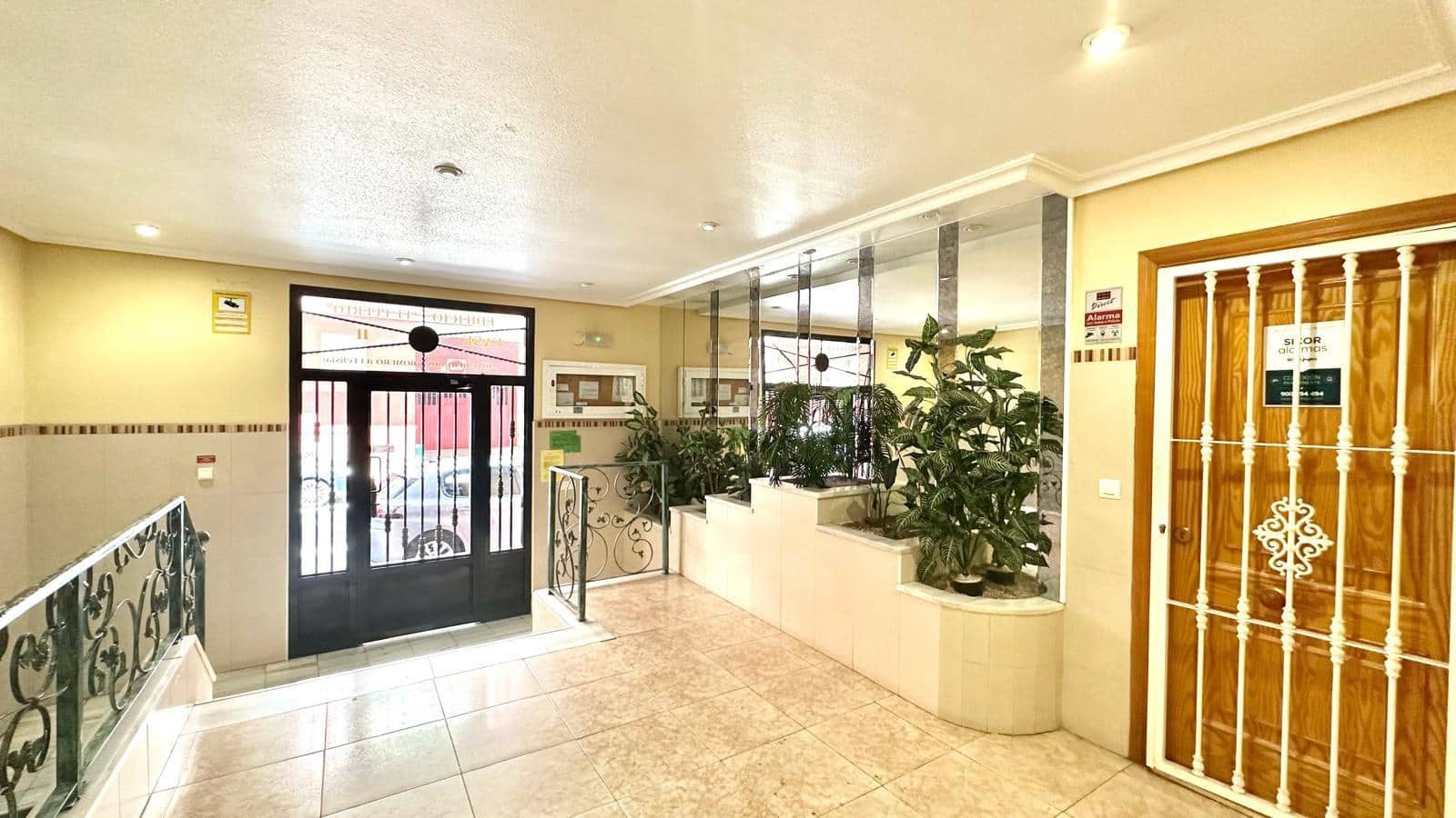 2 sypialnia Apartament na sprzedaż w Torrevieja z basenem - 164 900 € (Ref: 10084280)