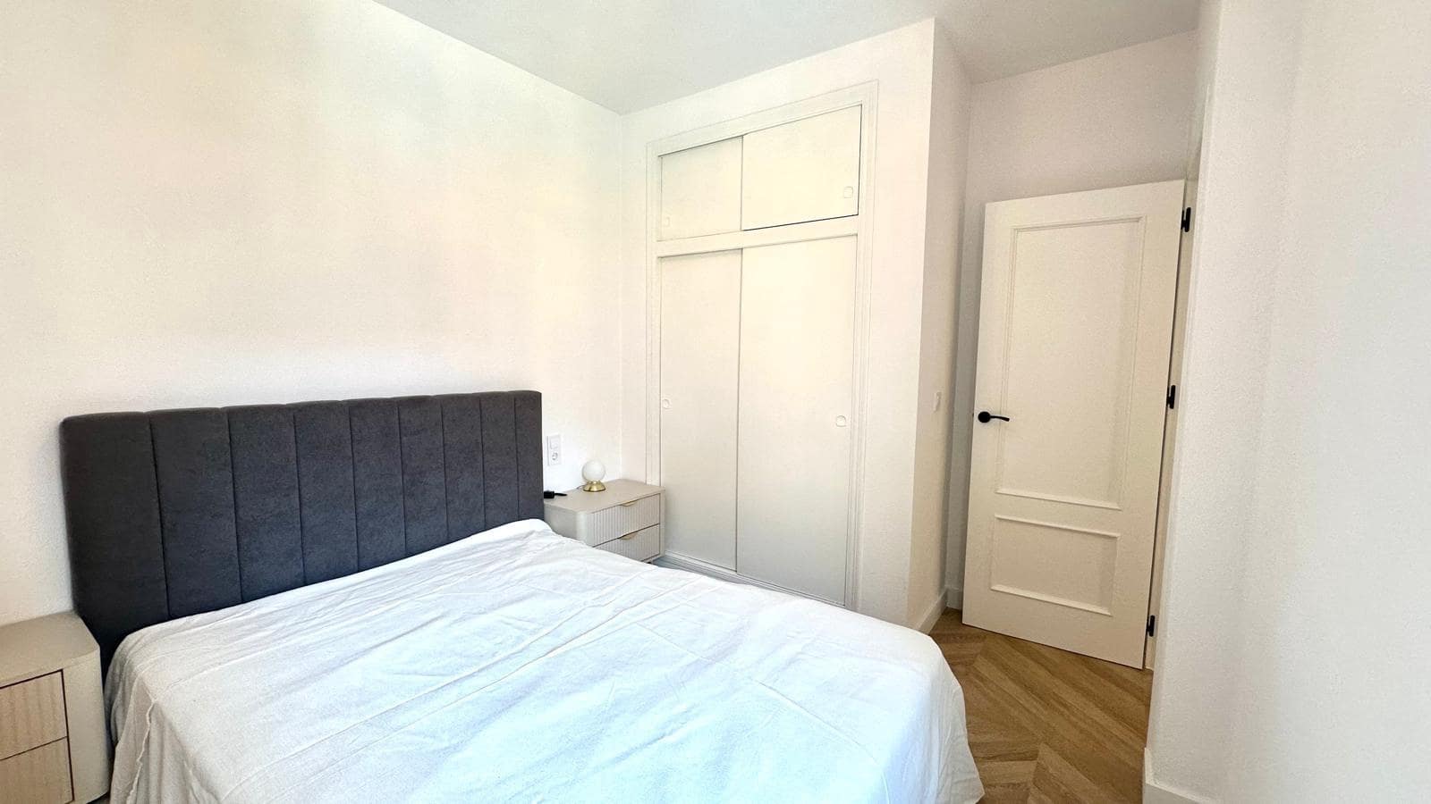 2 sypialnia Apartament na sprzedaż w Torrevieja z basenem - 164 900 € (Ref: 10084280)