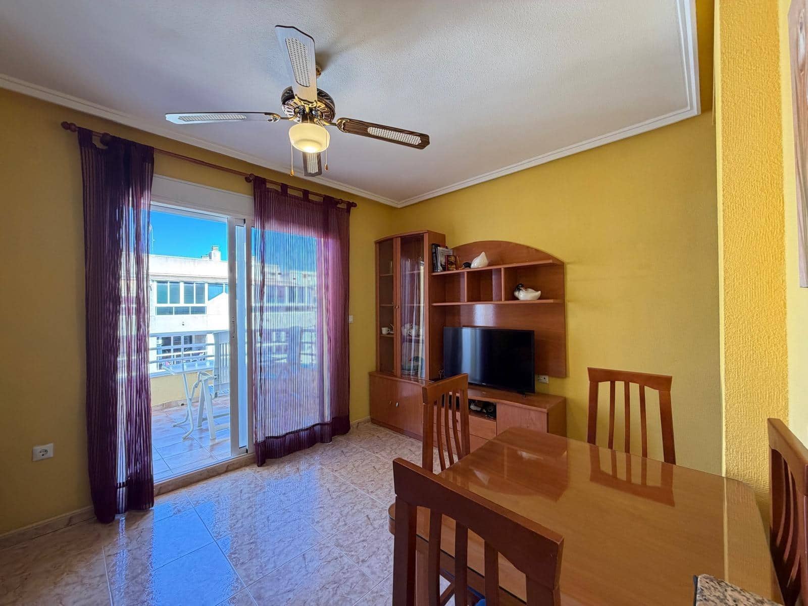 2 sovrum Lägenhet till salu i Torrevieja - 179 900 € (Ref: 10084331)