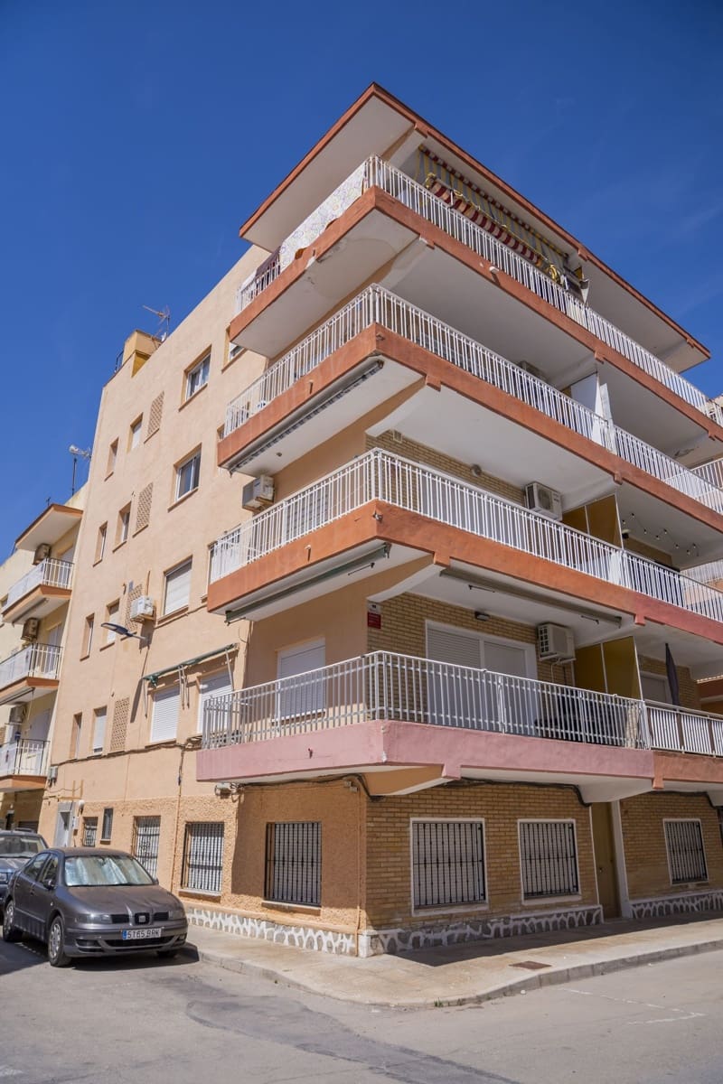 3 makuuhuone Huoneisto myytävänä paikassa Los Cuarteros mukana uima-altaan - 166 000 € (Ref: 10084337)