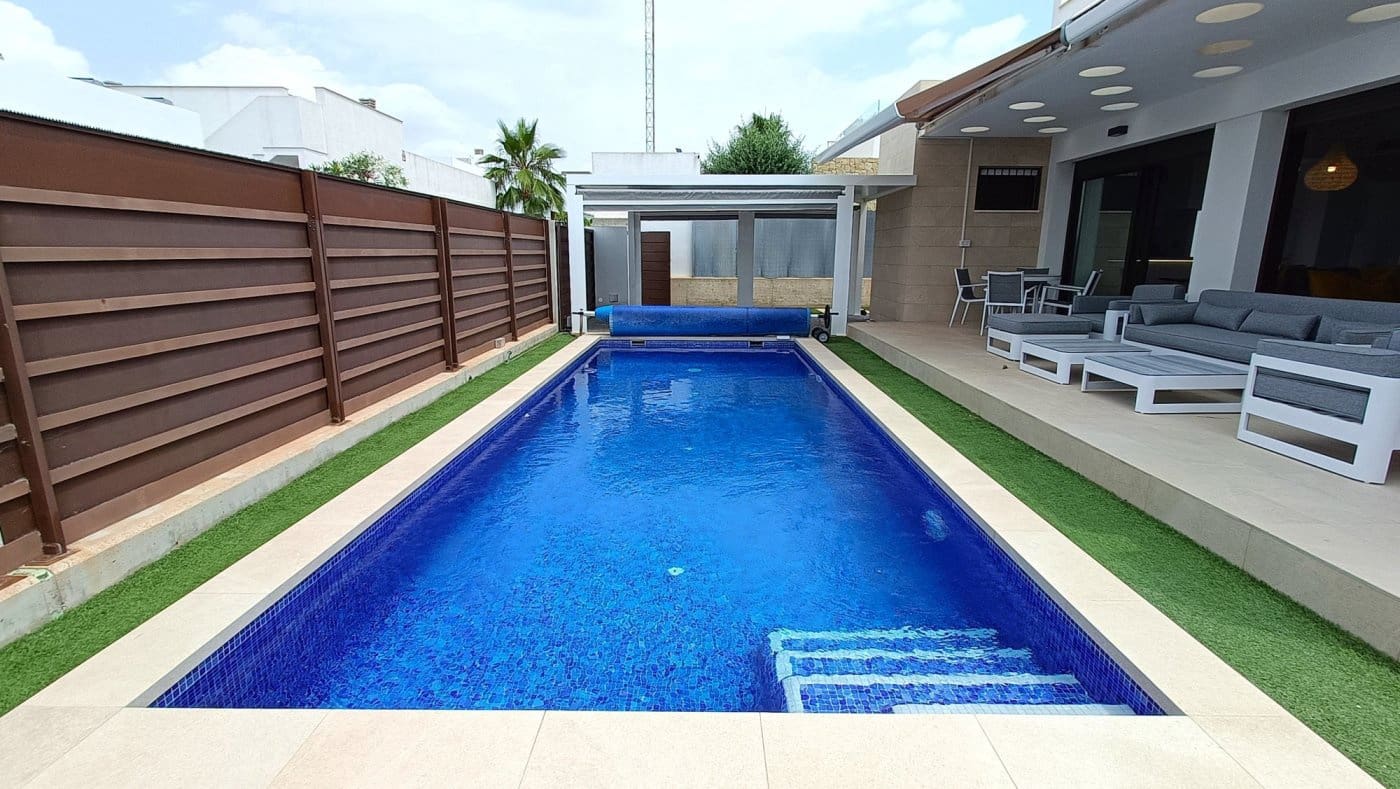 3 Zimmer Villa zu verkaufen in Vistabella mit Pool Garage - 449.475 € (Ref: 10084352)