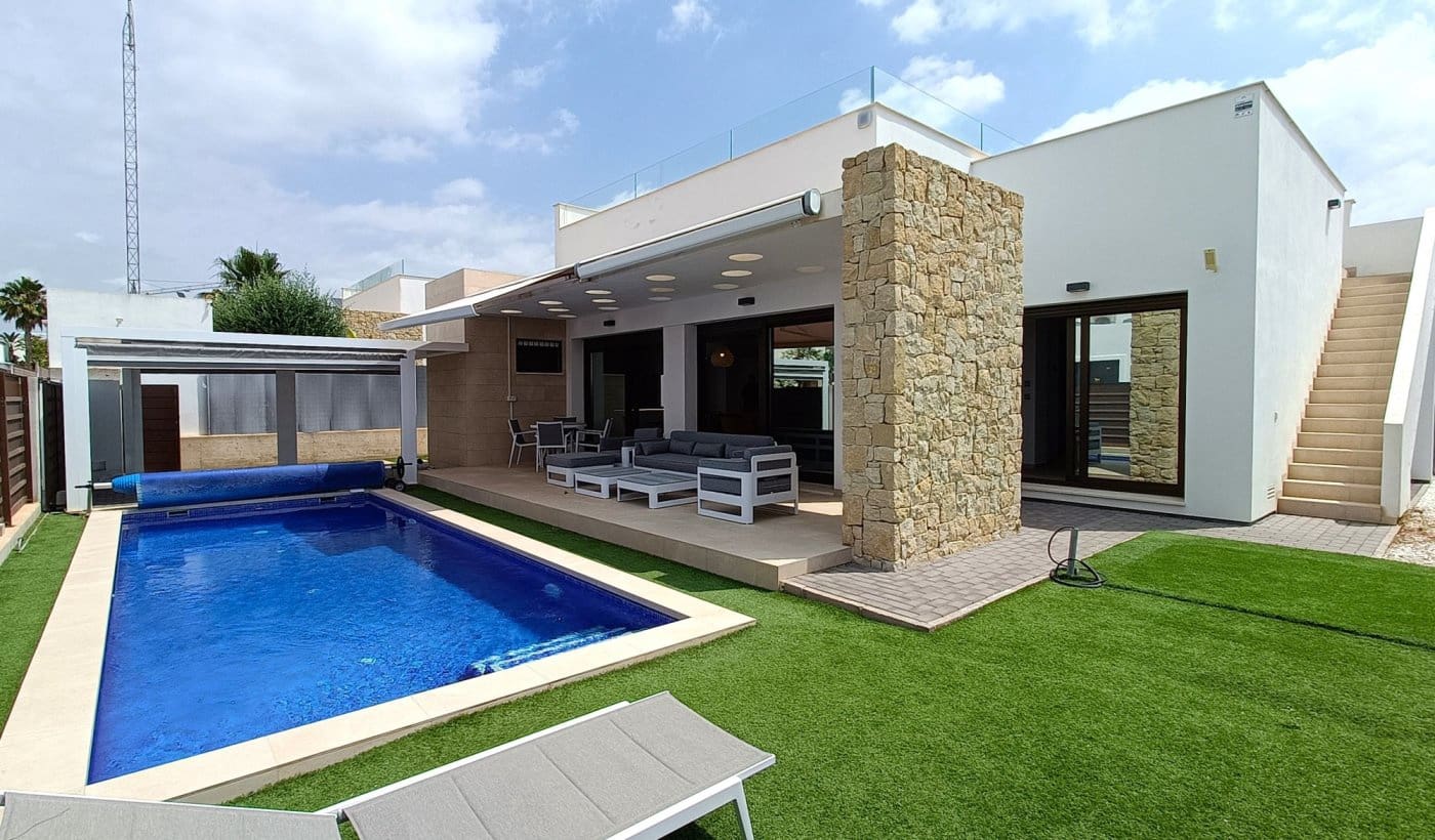 3 Zimmer Villa zu verkaufen in Vistabella mit Pool Garage - 449.475 € (Ref: 10084352)