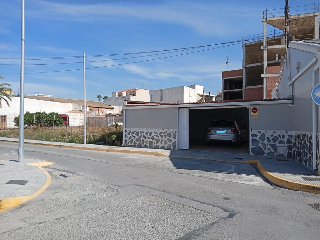 4 bedroom Townhouse for sale in Los Montesinos with pool garage - € 285,000 (Ref: 10084405)