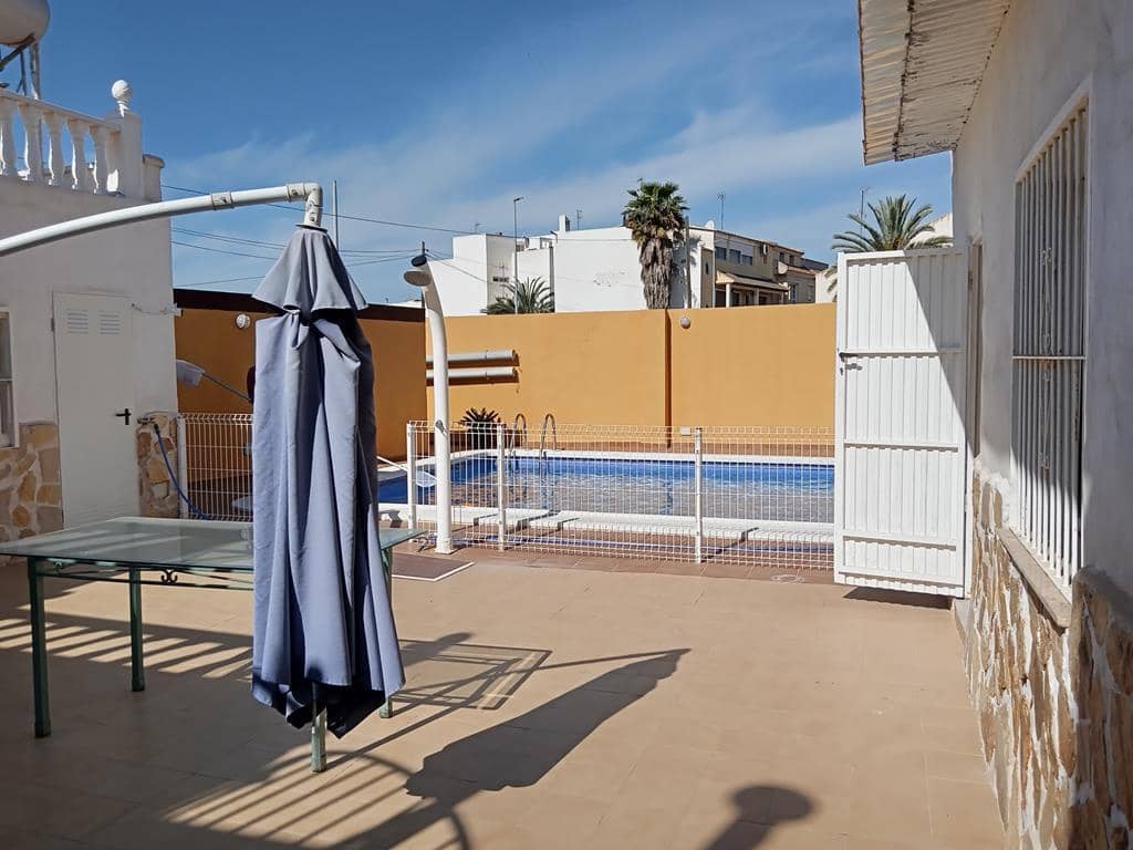 4 bedroom Townhouse for sale in Los Montesinos with pool garage - € 285,000 (Ref: 10084405)