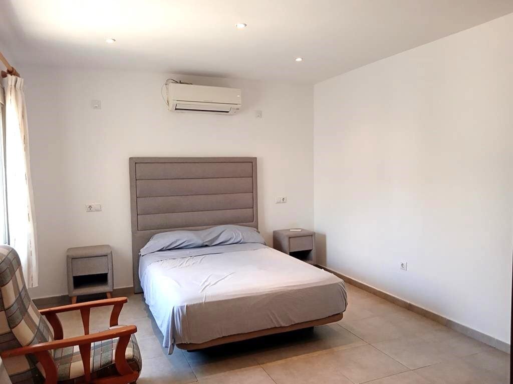 4 bedroom Townhouse for sale in Los Montesinos with pool garage - € 285,000 (Ref: 10084405)
