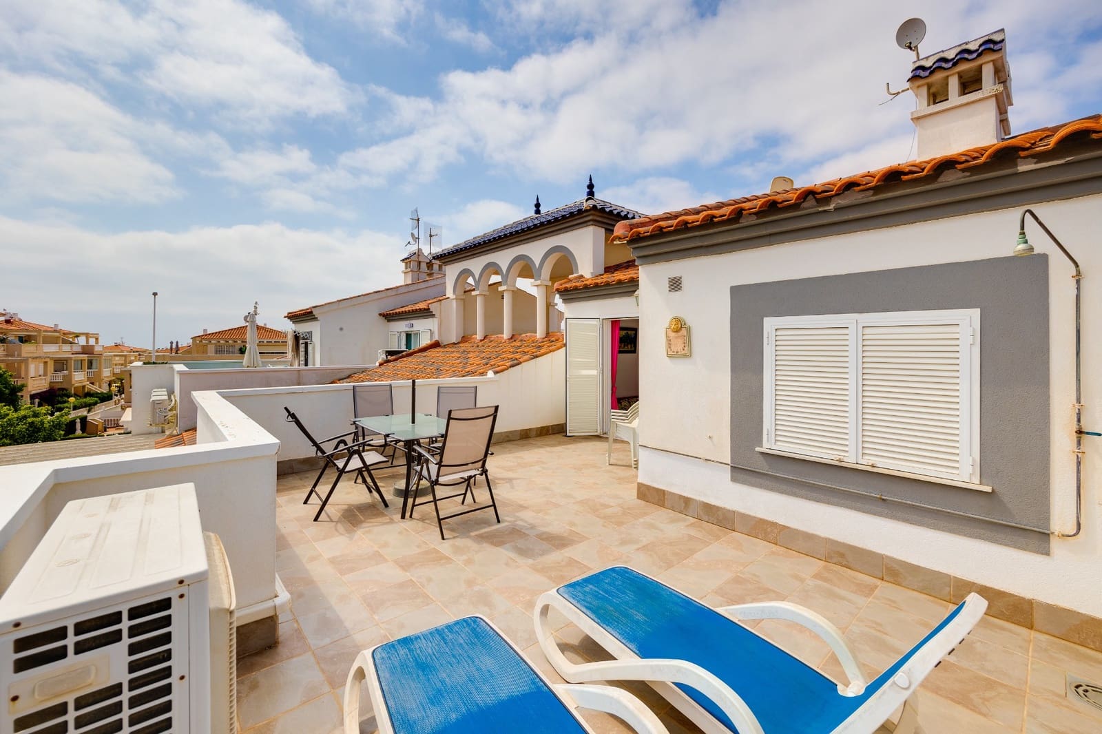 Apartamento de 2 habitaciones en Orihuela Costa en venta con piscina - 229.000 € (Ref: 10084423)