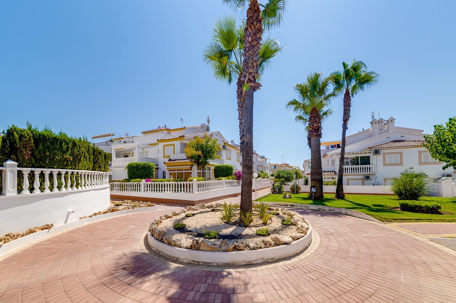 Apartamento de 2 habitaciones en Orihuela Costa en venta con piscina - 229.000 € (Ref: 10084423)