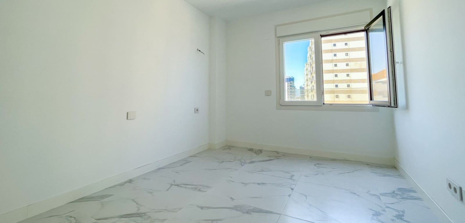 3 sypialnia Apartament na sprzedaż w Orihuela Costa z basenem garażem - 579 900 € (Ref: 10084432)