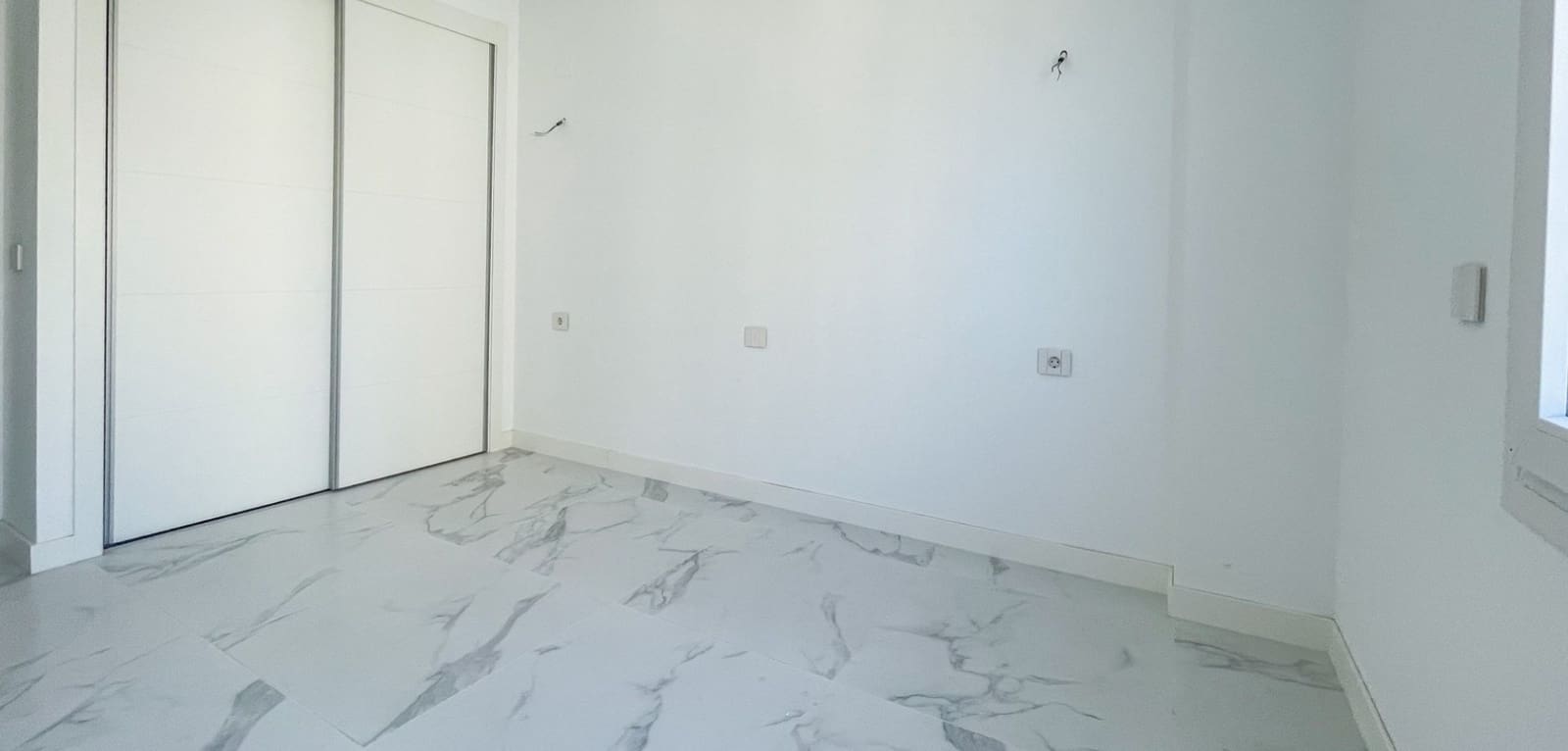 3 sypialnia Apartament na sprzedaż w Orihuela Costa z basenem garażem - 579 900 € (Ref: 10084432)