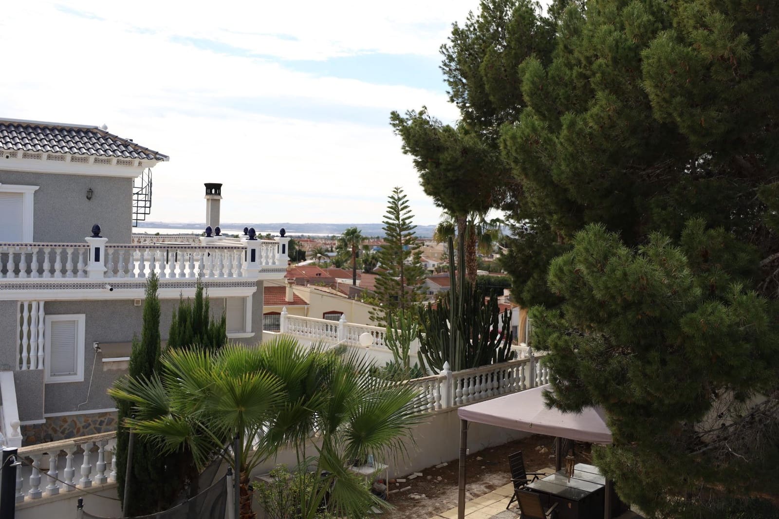 Chalet de 5 habitaciones en Ciudad Quesada en venta con piscina - 549.000 € (Ref: 10084455)