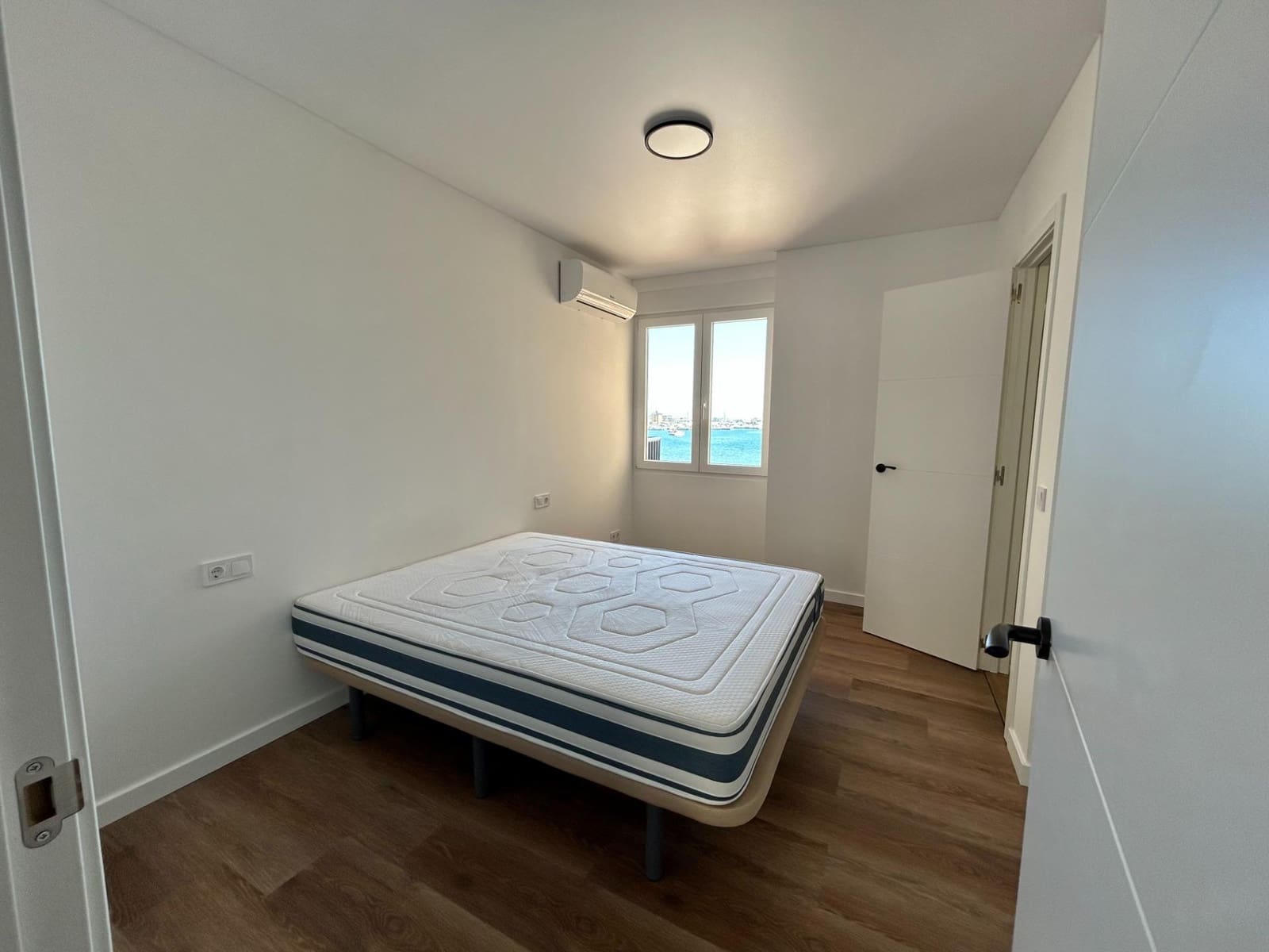 2 sypialnia Apartament na sprzedaż w Torrevieja - 251 950 € (Ref: 10084478)