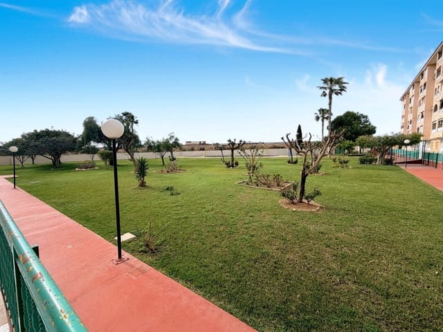2 bedroom Apartment for sale in Puerto Deportivo, Torrevieja with pool - € 166,000 (Ref: 10084490)