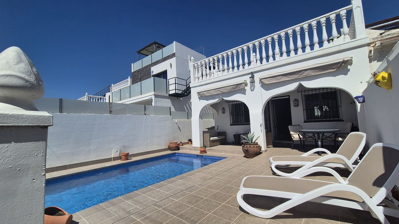 2 chambre Villa/Maison Semi-Mitoyenne à vendre à San Miguel de Salinas avec piscine garage - 240 000 € (Ref: 10084567)
