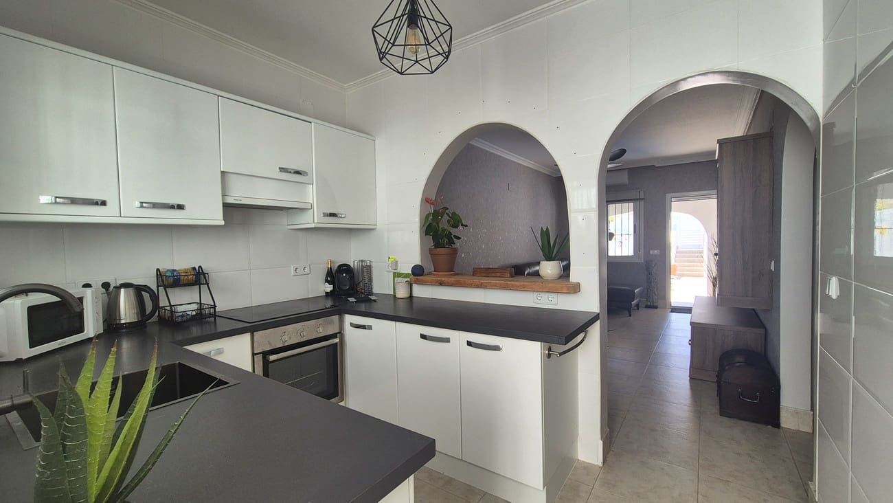 2 chambre Villa/Maison Semi-Mitoyenne à vendre à San Miguel de Salinas avec piscine garage - 240 000 € (Ref: 10084567)
