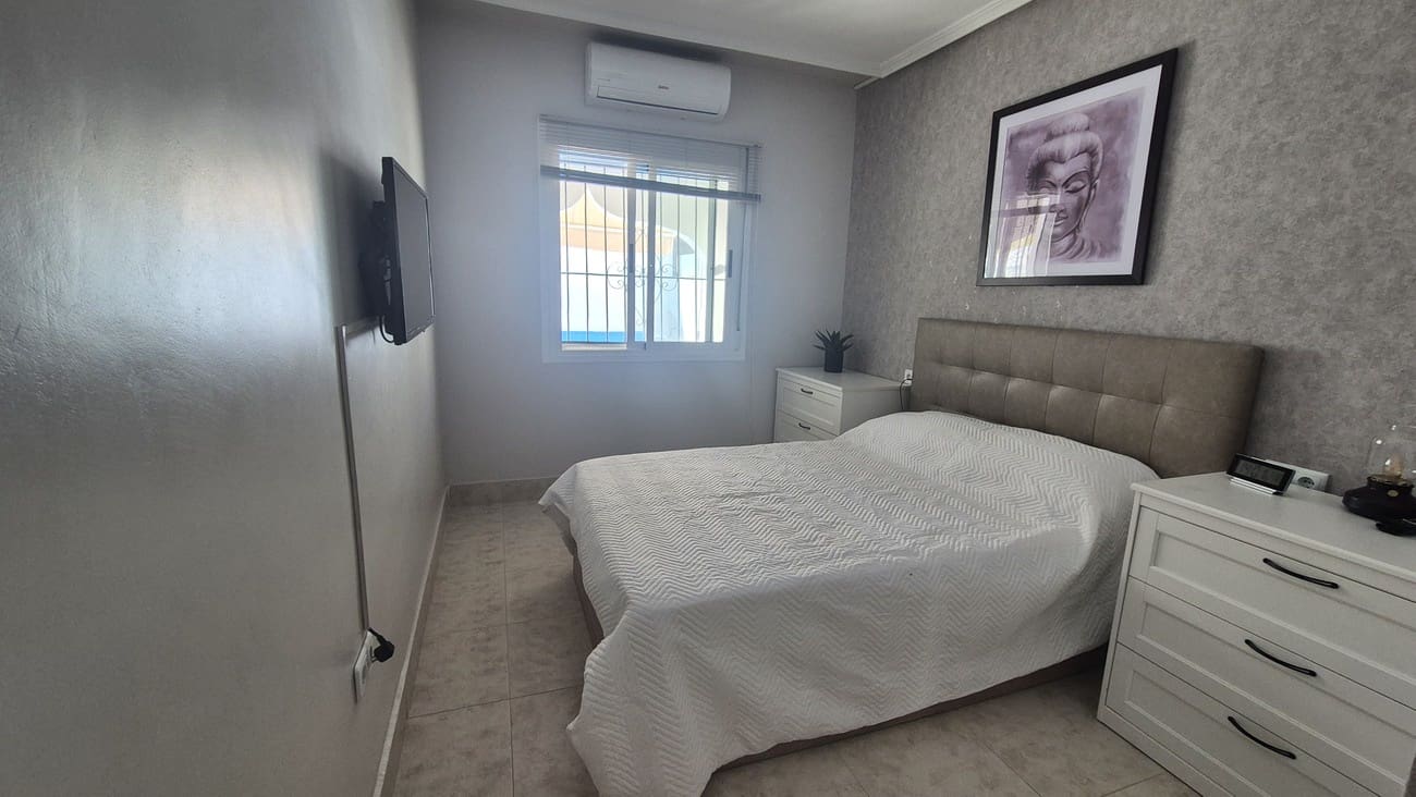 2 chambre Villa/Maison Semi-Mitoyenne à vendre à San Miguel de Salinas avec piscine garage - 240 000 € (Ref: 10084567)